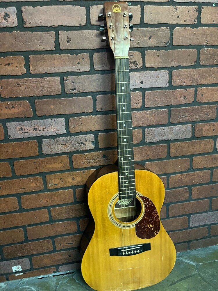 Hondo H118 Acoustic Guitar