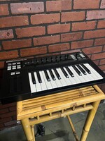 S25 Electronic Keyboard 