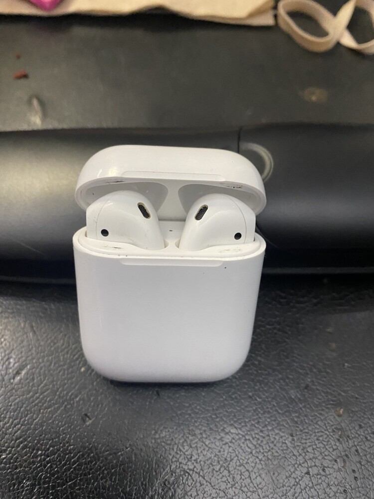 Apple Air Pods 2nd gen | Pawn Kings Inc