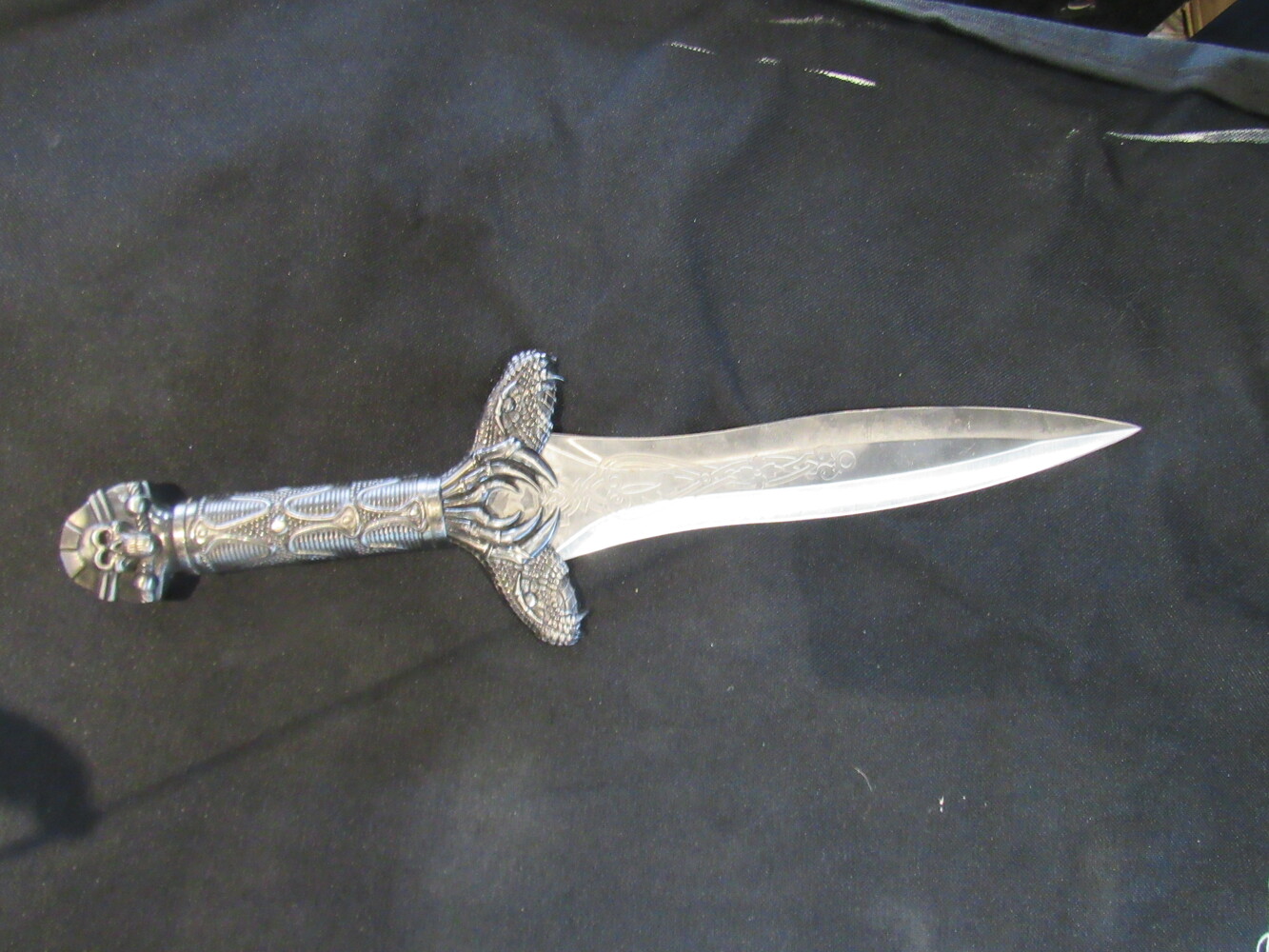 Zemeno Dagger | Pawn Kings Inc