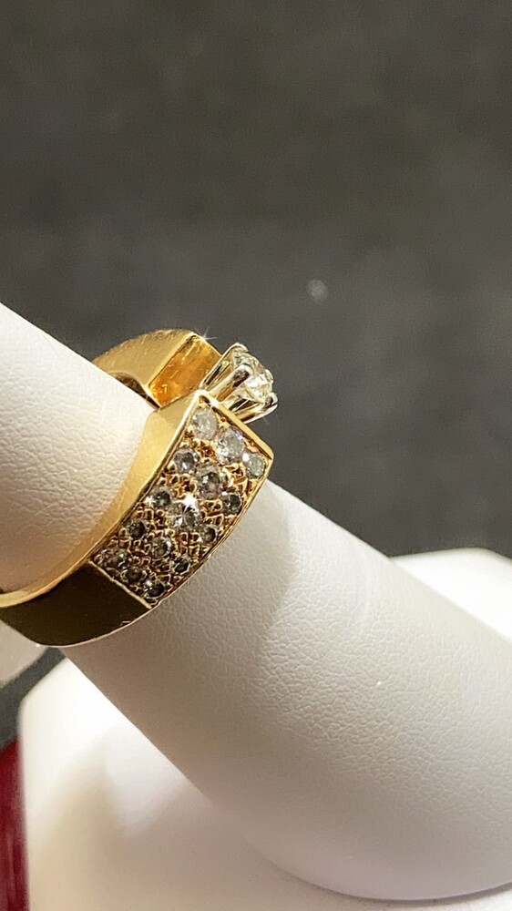 14KT yellow gold diamond Engagement ring