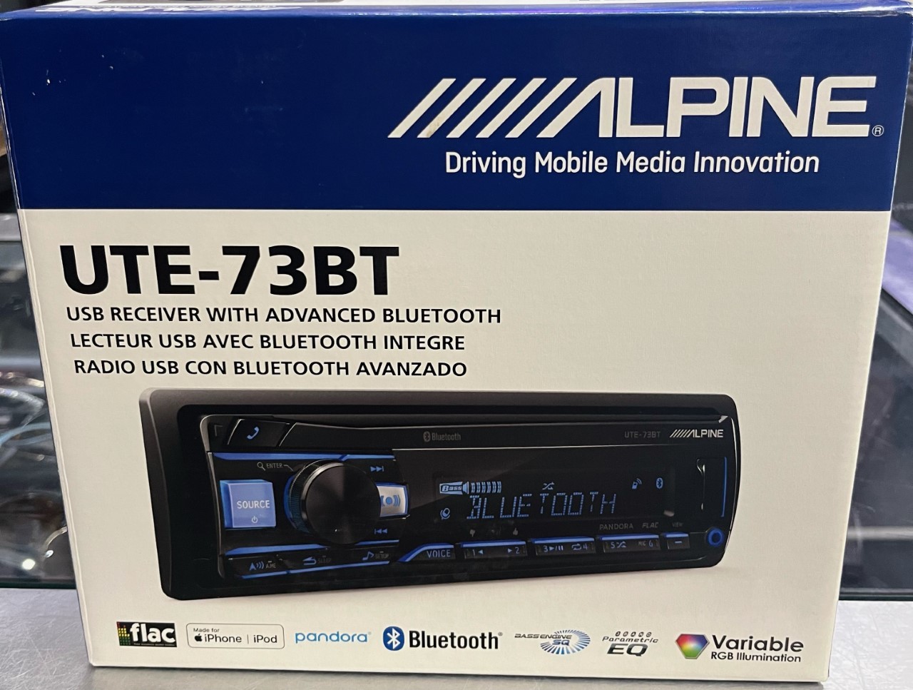 Alpine Deck USB Receiver With Advanced Bluetooth #UTE-73BT