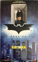 Hot Toys The Dark Knight: 1/4th scale Batman Bust