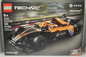 UNOPENED LEGO Technic NEOM Mclaren Formula E Team (42169)