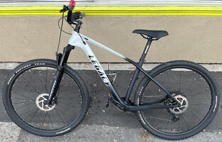 Legacy Vanquish Deore Carbon Mountain Bike 17" Medium