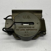 Vintage U.S. Army Compass Manufactured by The Lionel Corporation N.Y. 6-52