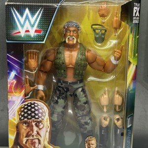 Hulk Hogan Figurine Elite Collection WWE Summer Slam