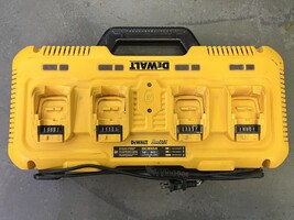 Dewalt 12V/ 20V/ 60V MAX Multiport Simultaneous Fast Charger