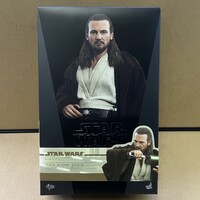 Qui-Gon Jinn Sixth Scale Figure by Hot Toys MMS525