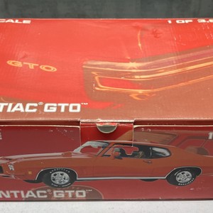 1972 Pontiac GTO Cardinal Red 1:18 gmp